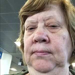 Meet your Posher, Carolyn